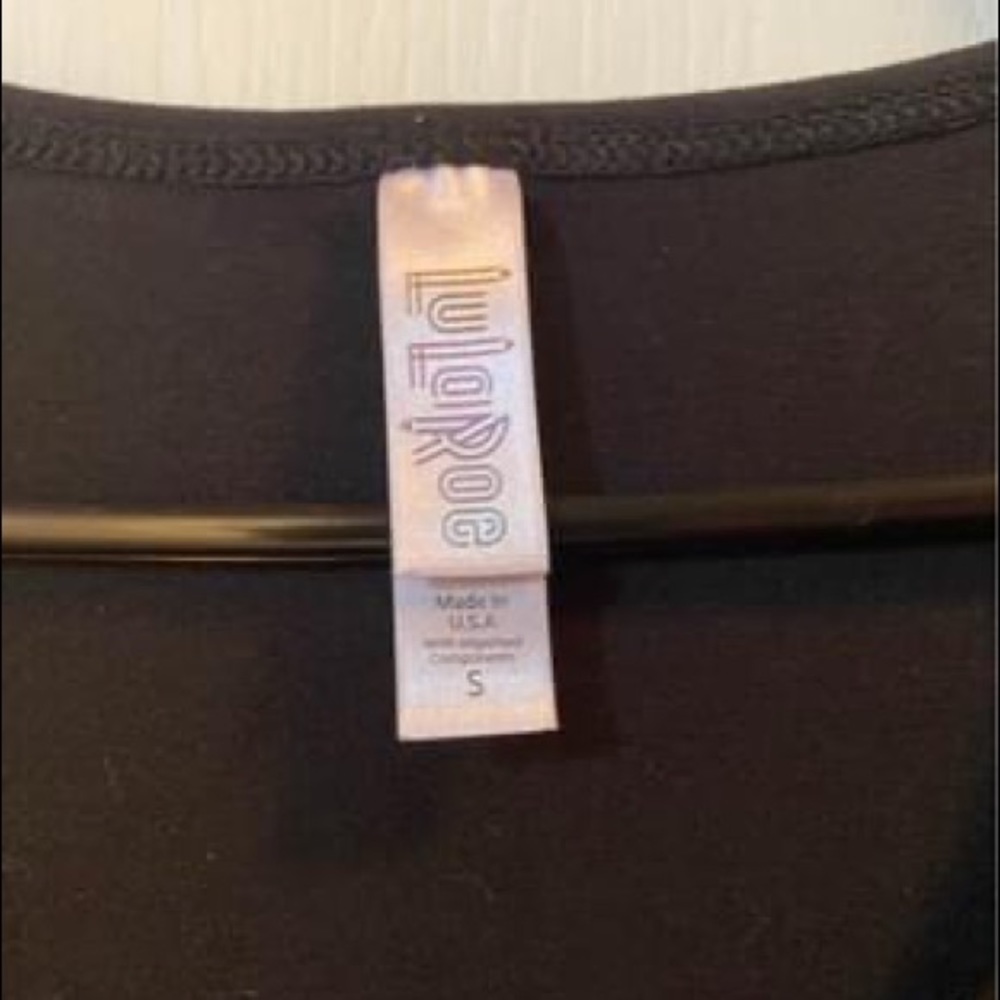 Lularoe Lynnae Long Sleeve Top